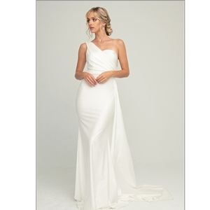 NWT WEDDING DRESS Special occasions…